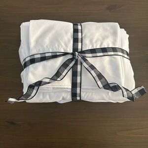 Koolaburra Queen 4 Piece White Sheet Set